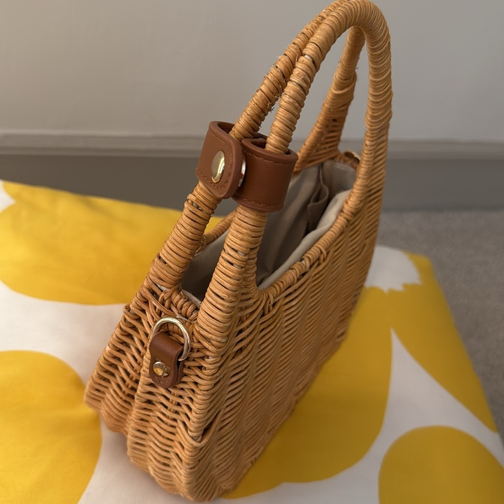 Tuckernuck Wicker Mini Bag with Brown Leather Trim and Gold Chain - Picture 6 of 12